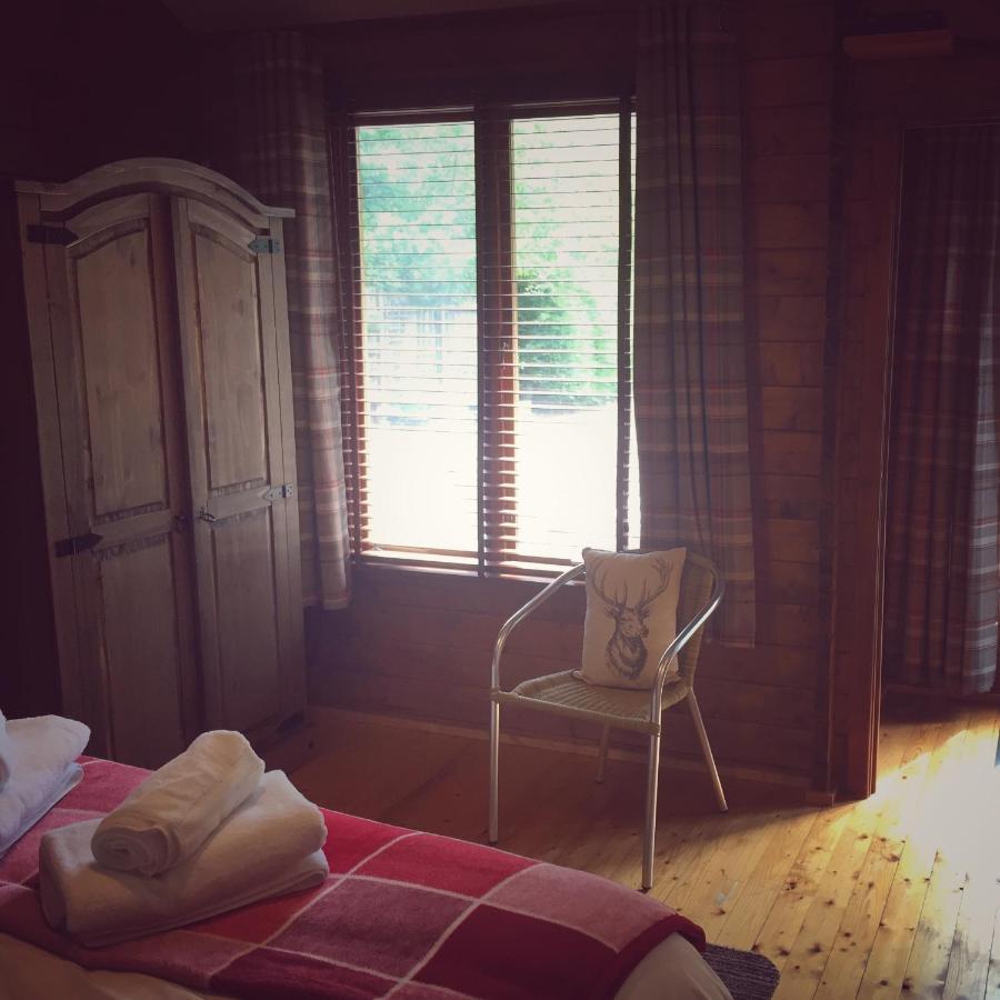 Hill Cottage Cabins Форт Аугустус Экстерьер фото