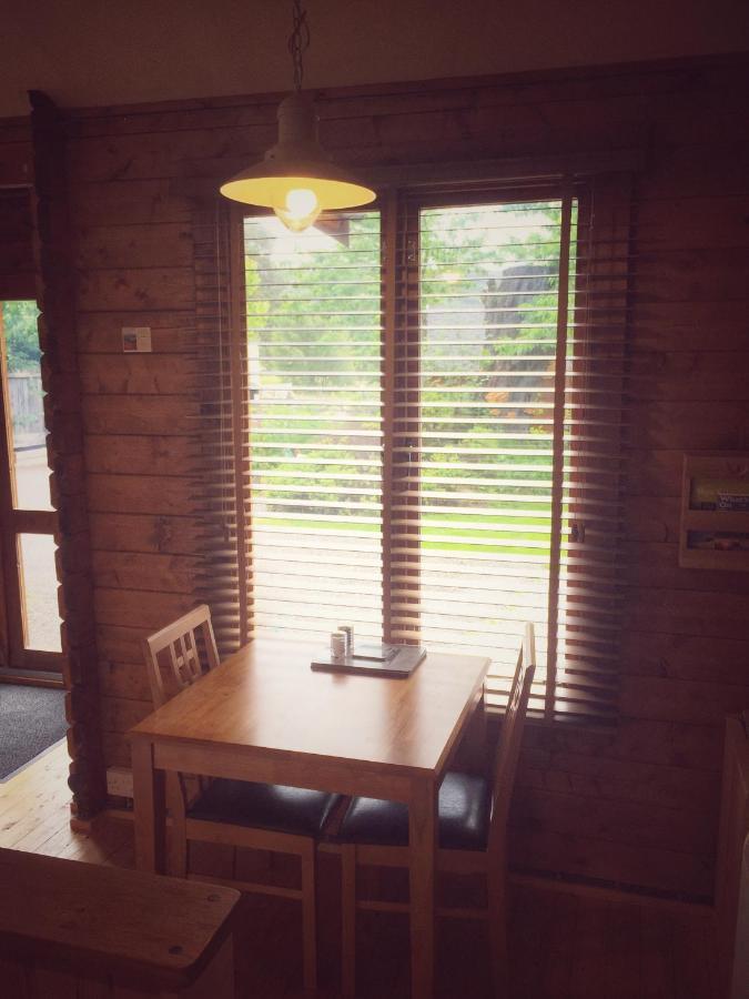 Hill Cottage Cabins Форт Аугустус Экстерьер фото